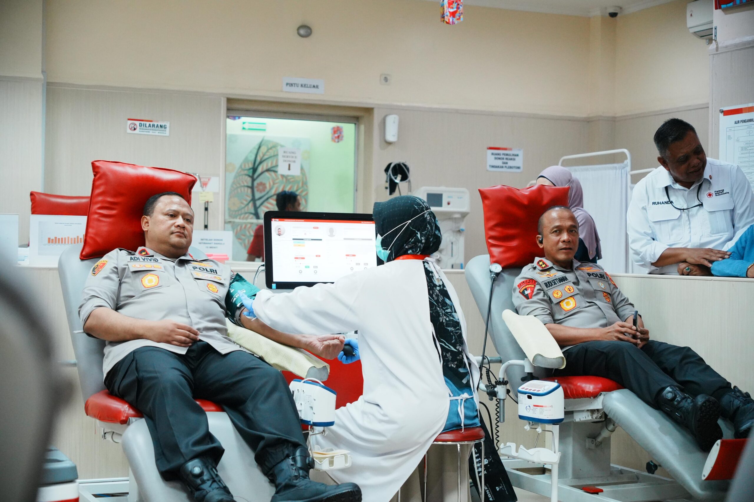 Kapolda Jabar Turun Langsung, Donor Darah di PMI Kota Bandung Wujud Nyata Kepedulian Polri